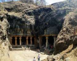 You can also visit Elephanta Caves by taking a motor boat from the Gateway of India and explore the culture and beauty of India.
